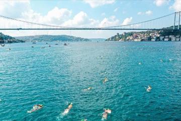 Dünyanın ilk kıtalararası triatlon yarışı İstanbul Boğazı'nda düzenlenecek