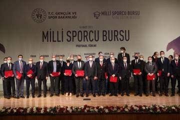 Milli sporculara orta öğretimde tam burs imkanı